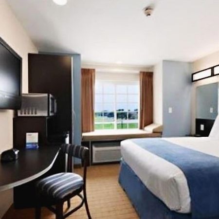 Three Rivers Inn & Suites Port Arthur Quarto foto