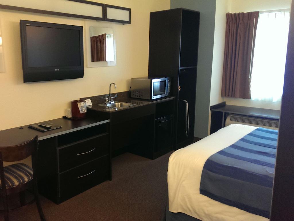 Three Rivers Inn & Suites Port Arthur Quarto foto